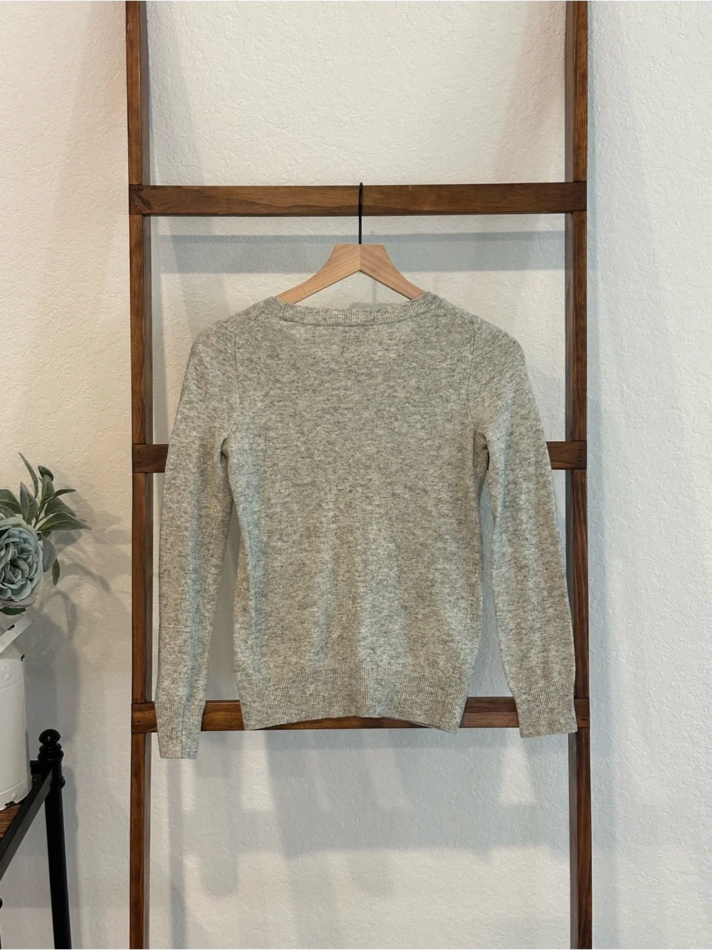 J.Crew Heather Gray Pear Graphic Sweater XXS Long Sleeve Fruit Intarsia Pullover